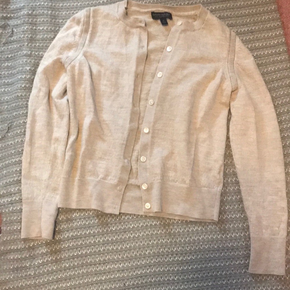 Banana Republic 100% merino wool button up sweater